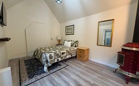 Emerald Bay Lodge